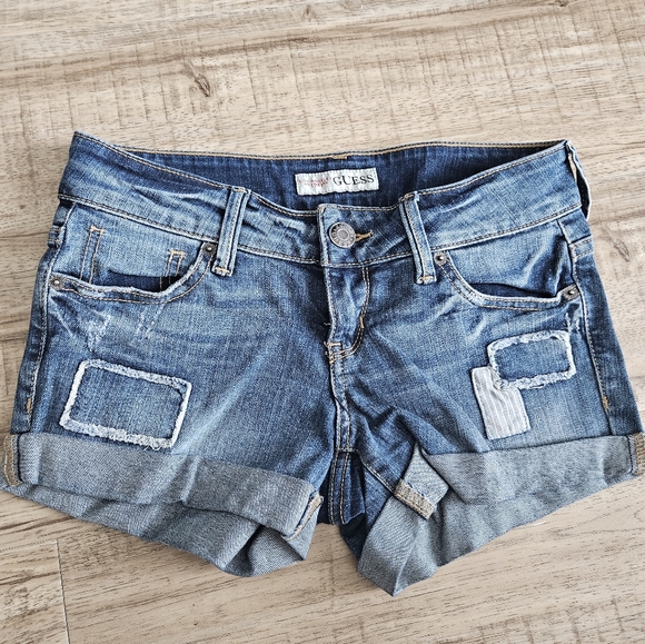 Women's Guess Shorts - Picture 1 of 2